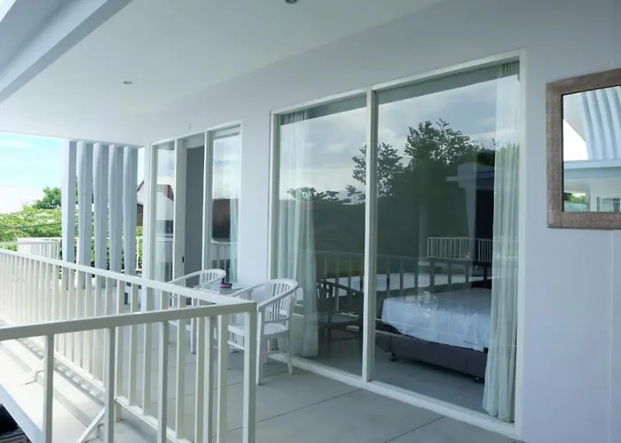 Pom Pom's Bali *