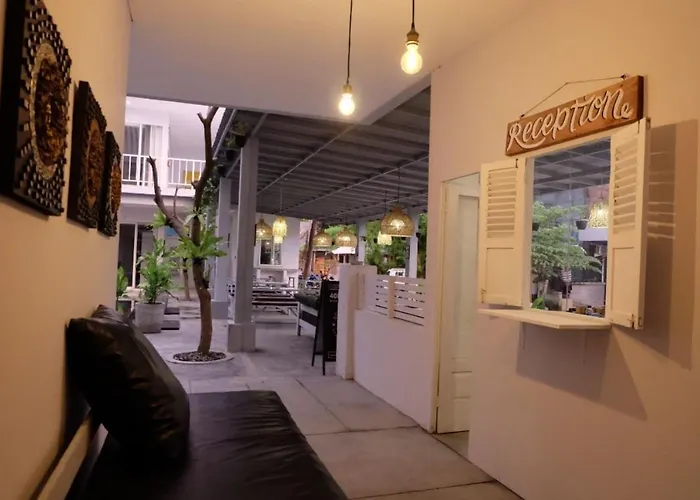 Pom Pom's Bali Aparthotel