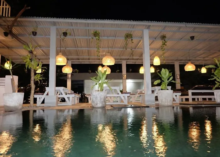 Pom Pom's Bali *